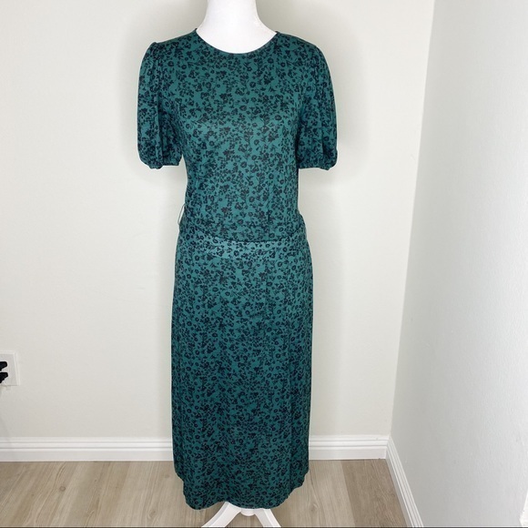 Zara Dresses & Skirts - Zara green floral puffy sleeves midi dress
